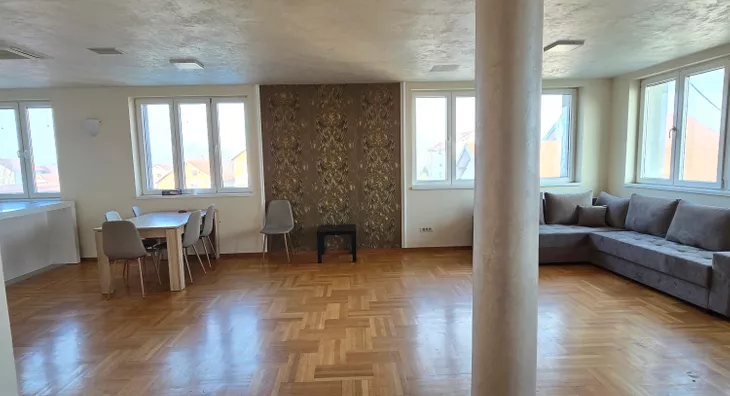 Šestosoban stan | 4zida