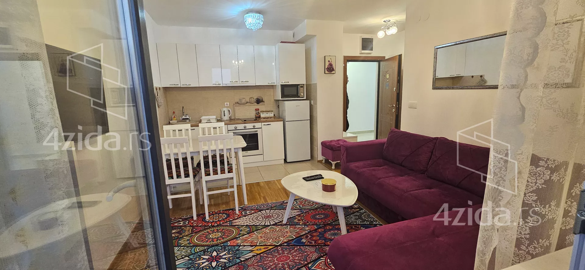 Jednoiposoban stan | 4zida