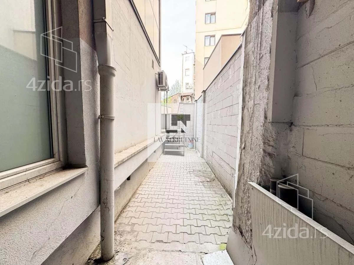 Lokal | 4zida