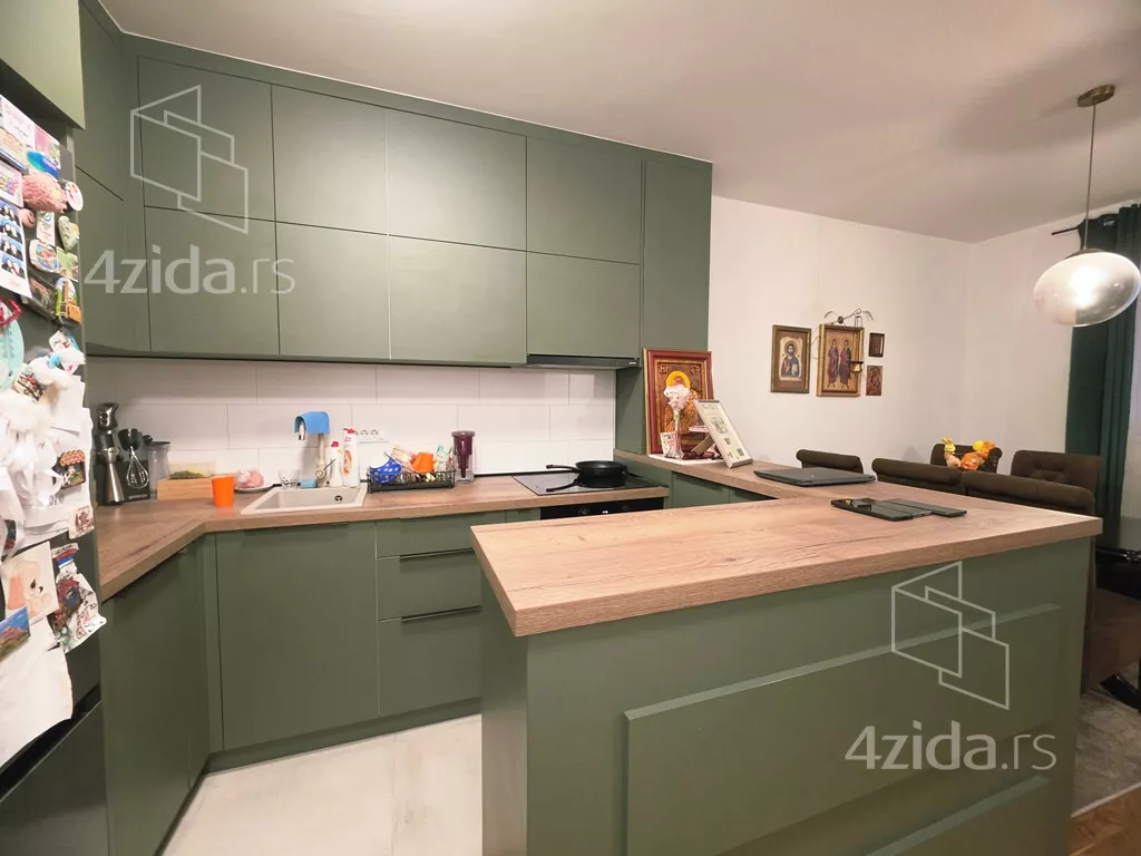 Troiposoban stan | 4zida