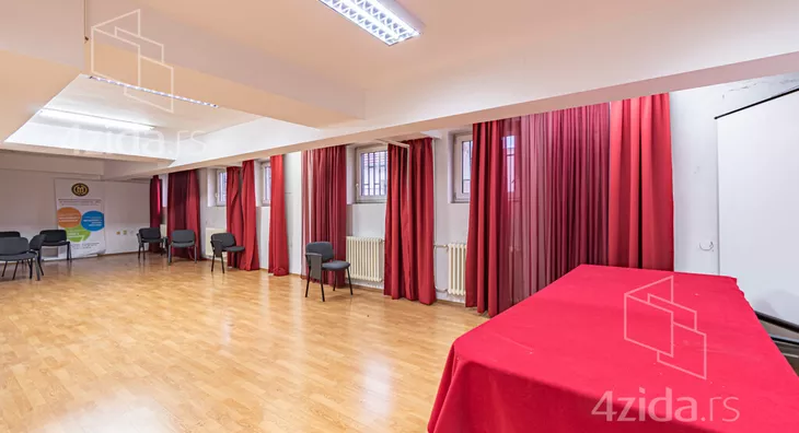 Poslovni prostor | 4zida