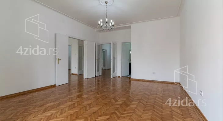 Četvoroiposoban stan | 4zida