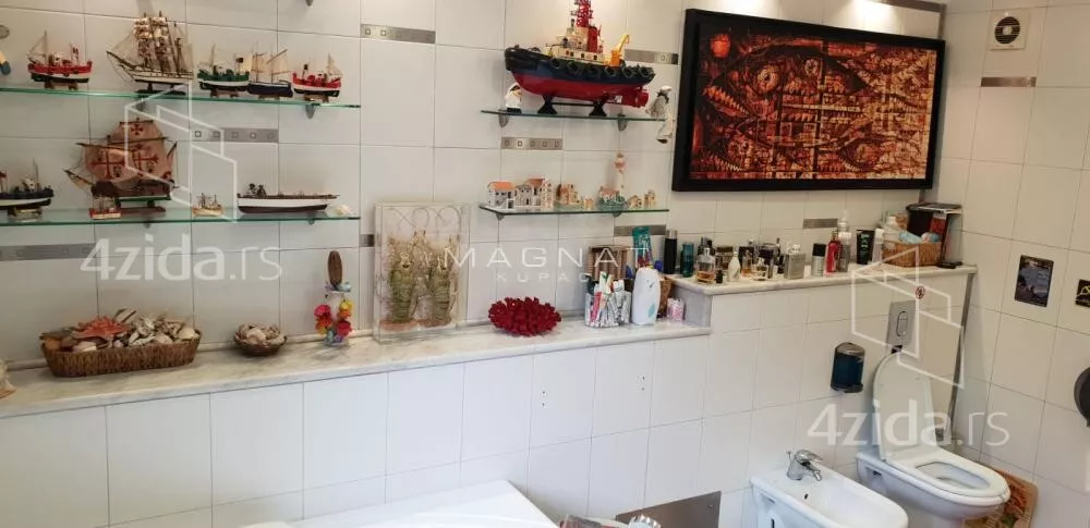 Petosoban stan | 4zida