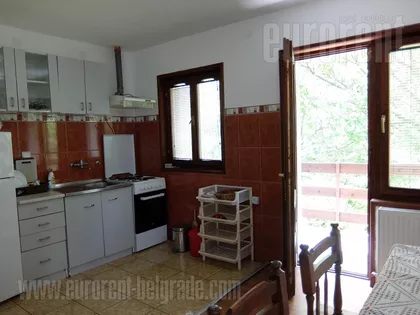 DEDINJE BELI DVOR | 4zida.rs