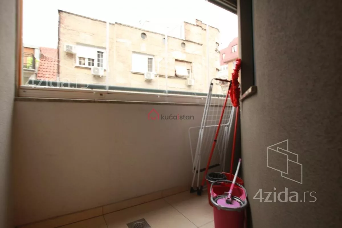 Petosoban stan | 4zida