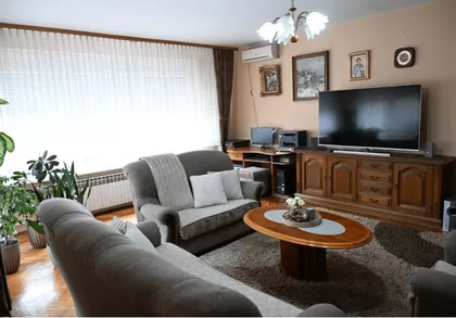 Pašićeva | 4zida.rs