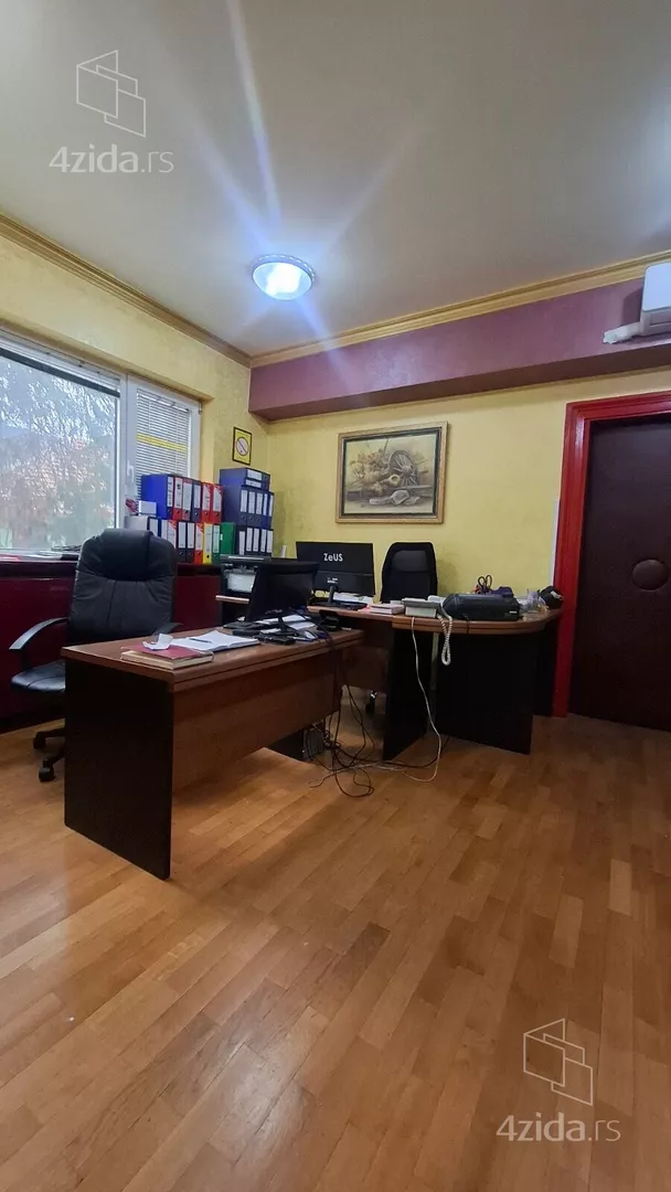 Poslovni prostor | 4zida