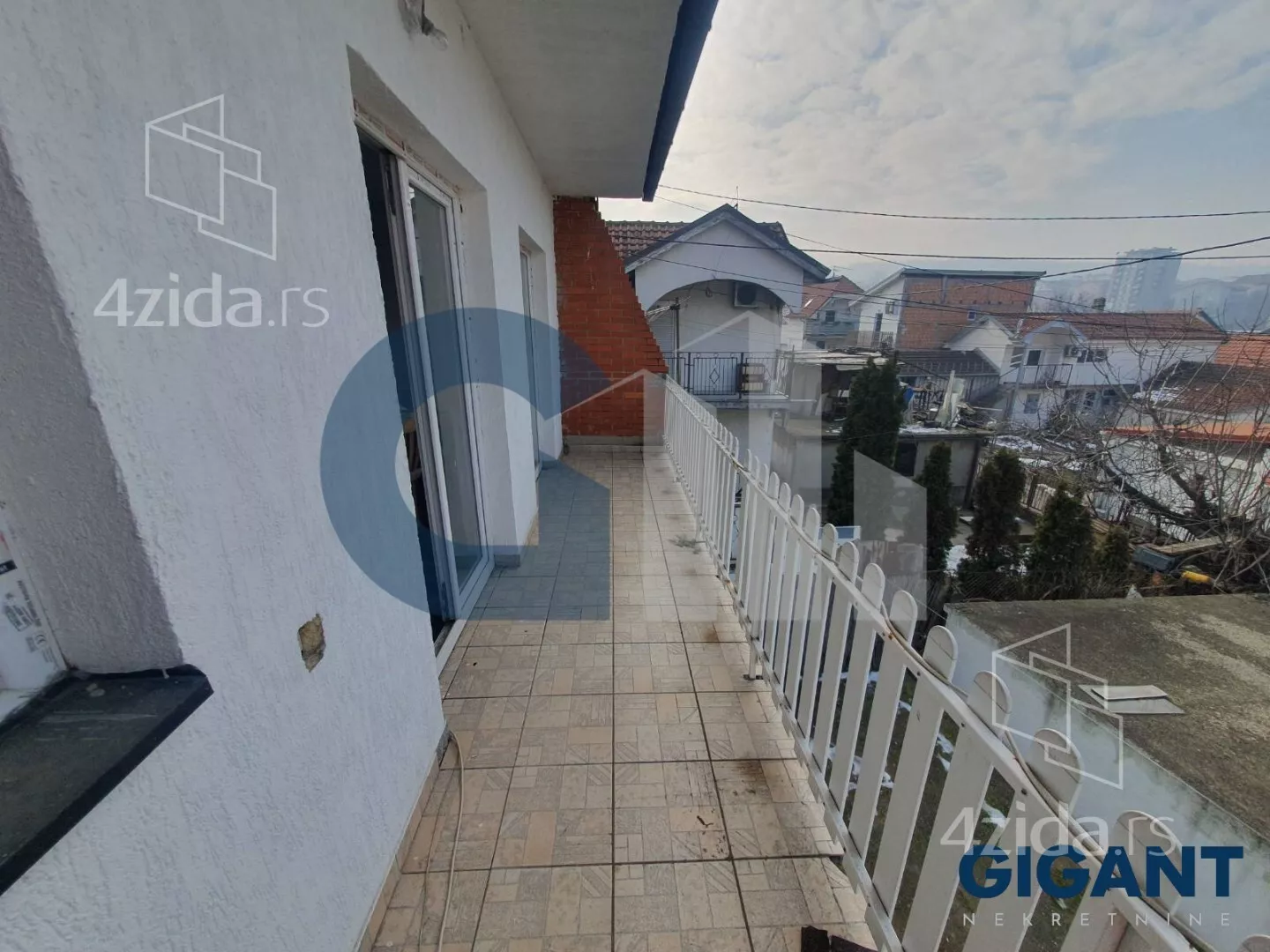 Petosoban stan | 4zida