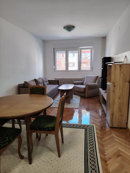 Branke Brkić | 4zida.rs