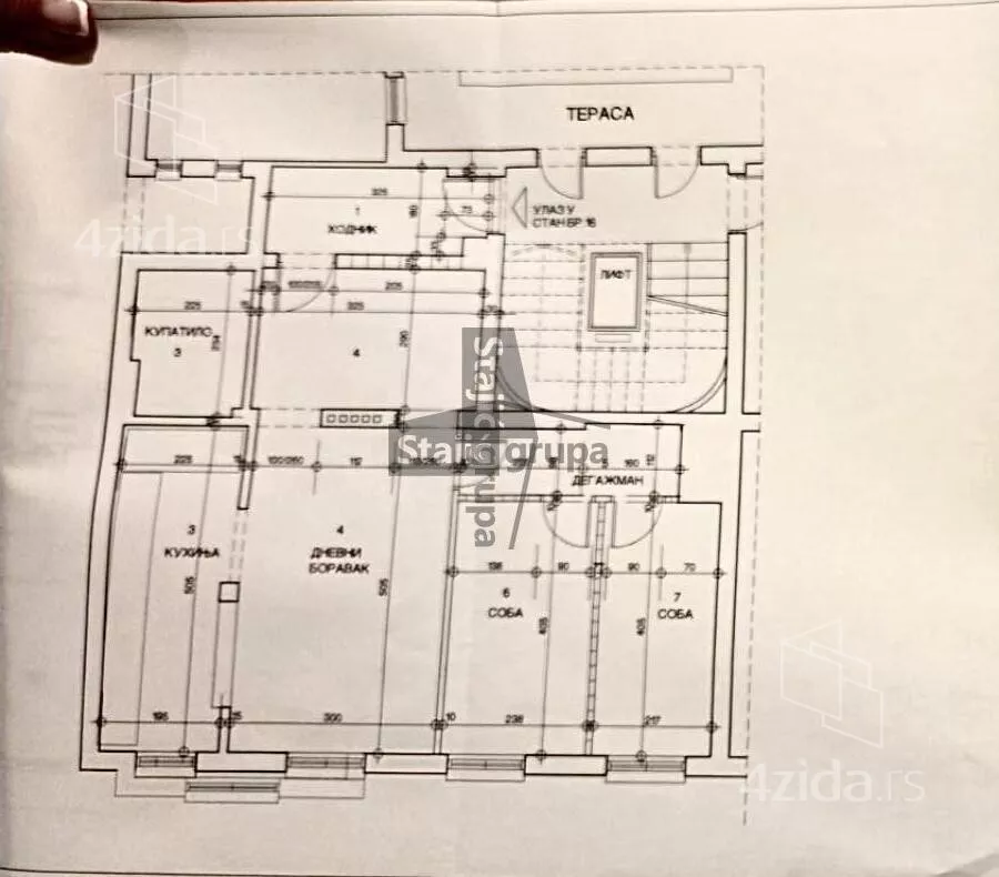 Trosoban stan | 4zida