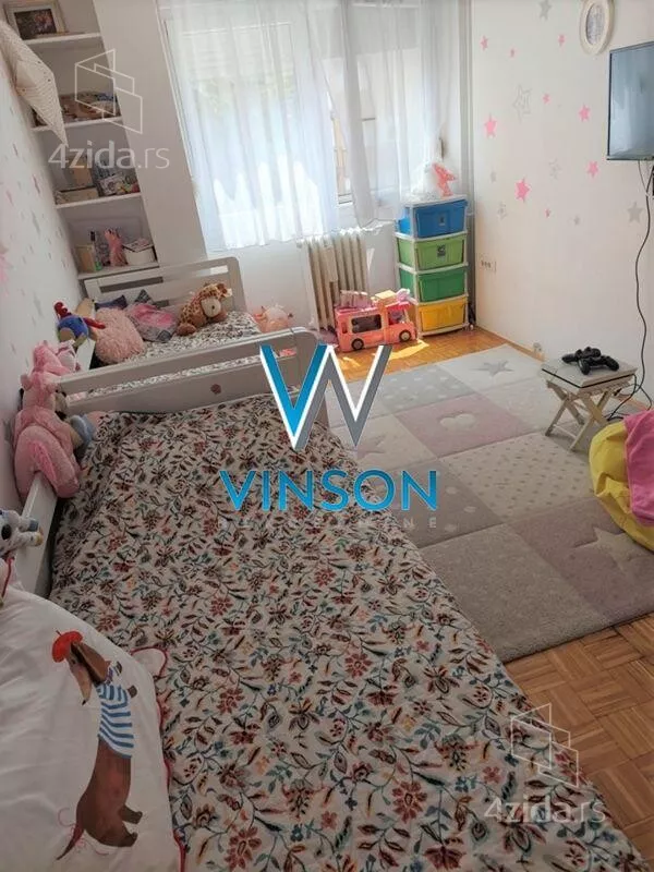 Troiposoban stan | 4zida