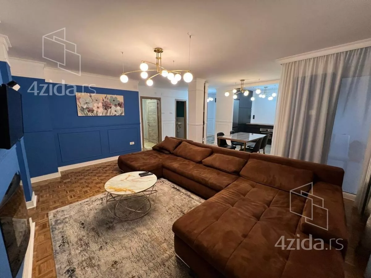 Troiposoban stan | 4zida