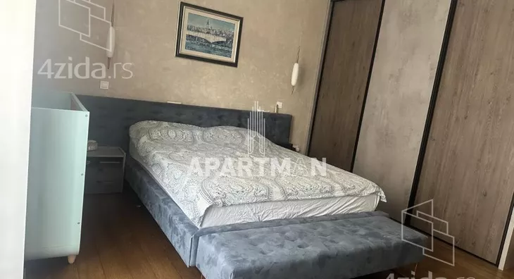 Četvoroiposoban stan | 4zida