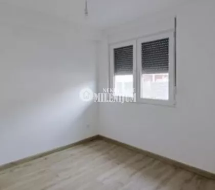 Surčinska | 4zida.rs