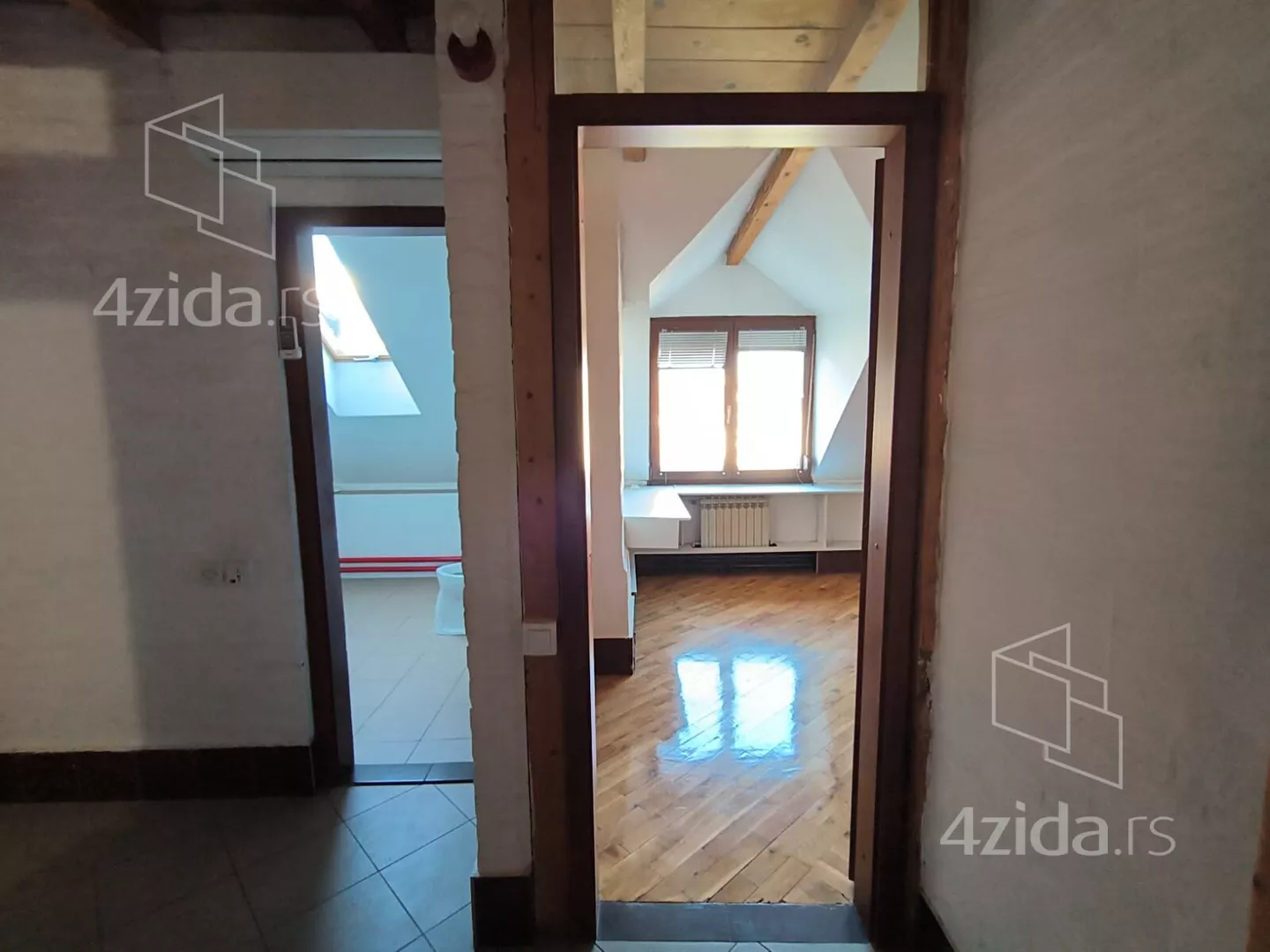 Četvoroiposoban stan | 4zida