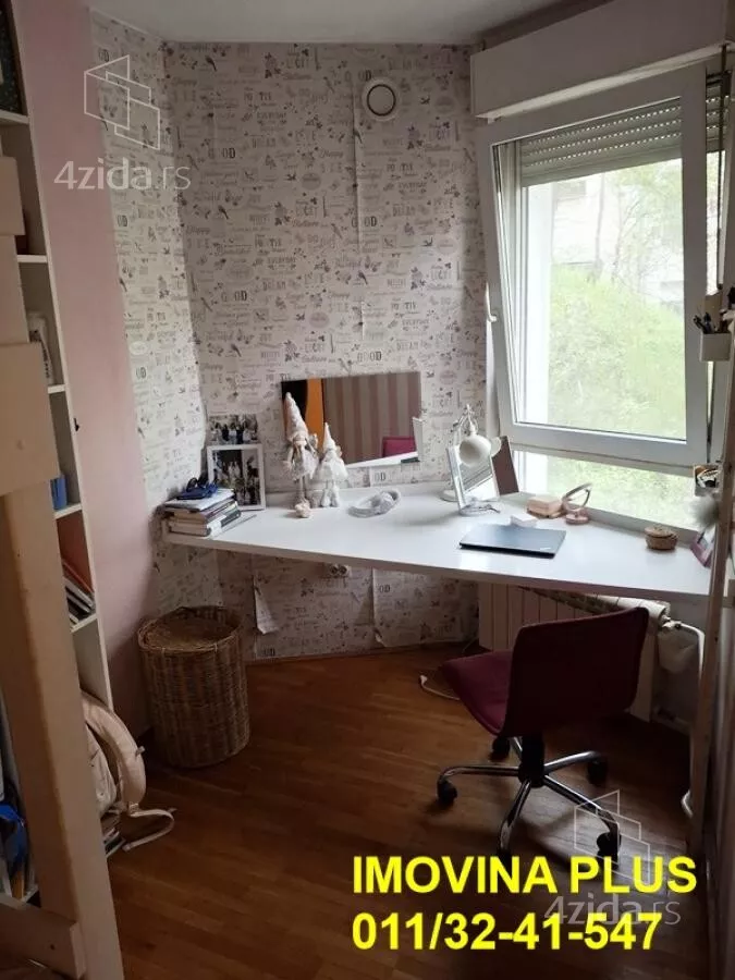 Dvoiposoban stan | 4zida