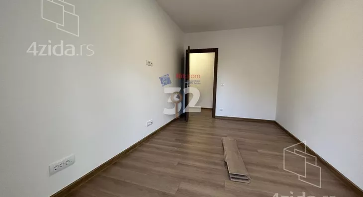 Četvoroiposoban stan | 4zida