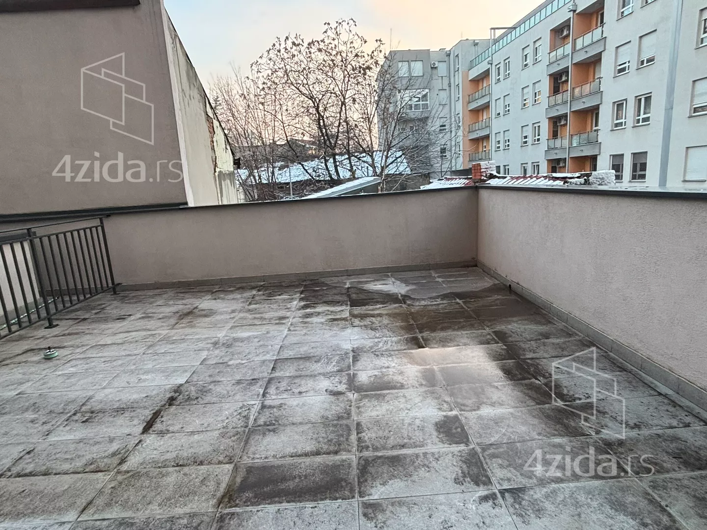Lokal | 4zida