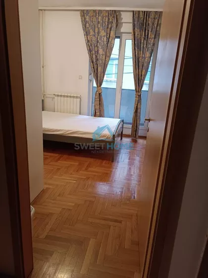 Niška | 4zida.rs