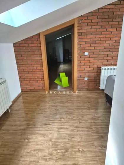Vojna Bolnica | 4zida.rs
