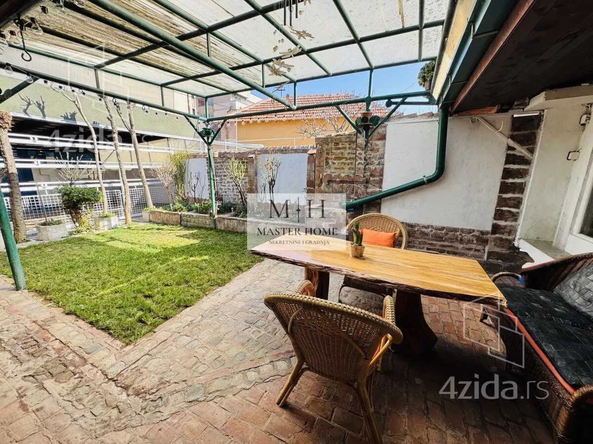Kuća | 4zida
