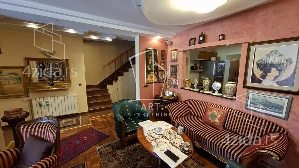 3-etažna kuća | 4zida