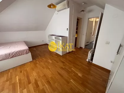 Milana Rakića | 4zida.rs