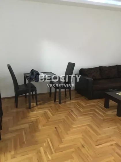 Bulevar Cara Lazara | 4zida.rs