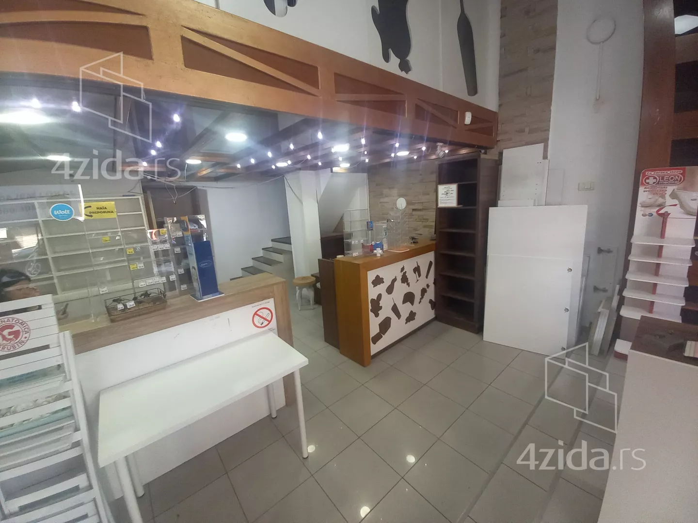 Lokal | 4zida