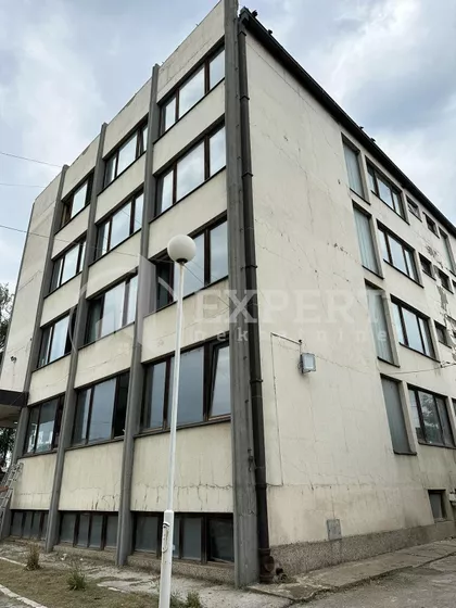9. oktobra | 4zida.rs