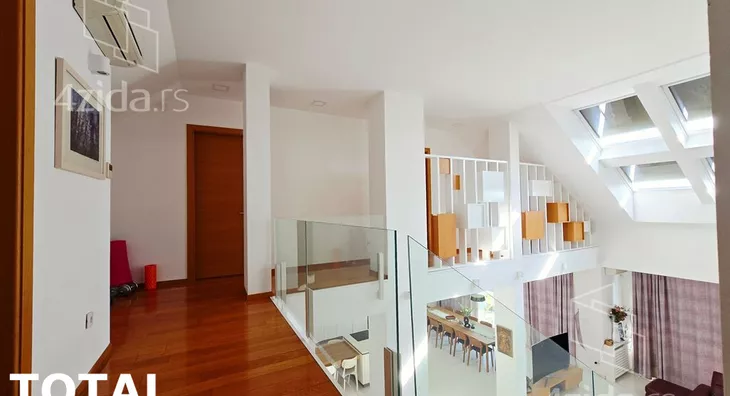 Sedmosoban stan | 4zida