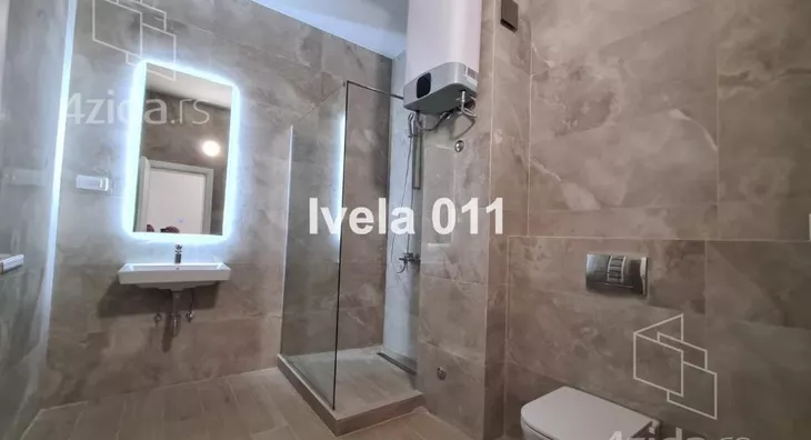 Šestosoban stan | 4zida