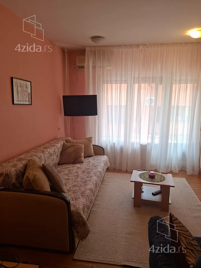 Garsonjera | 4zida