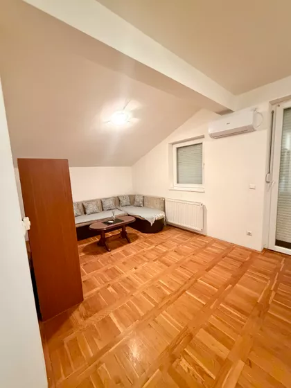 Svetislava Ristića 1v | 4zida.rs