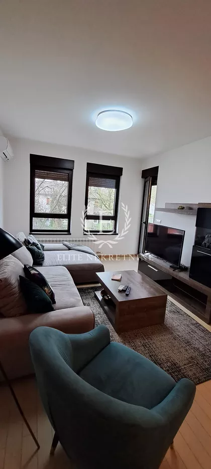 Žikice Jovanovića | 4zida.rs