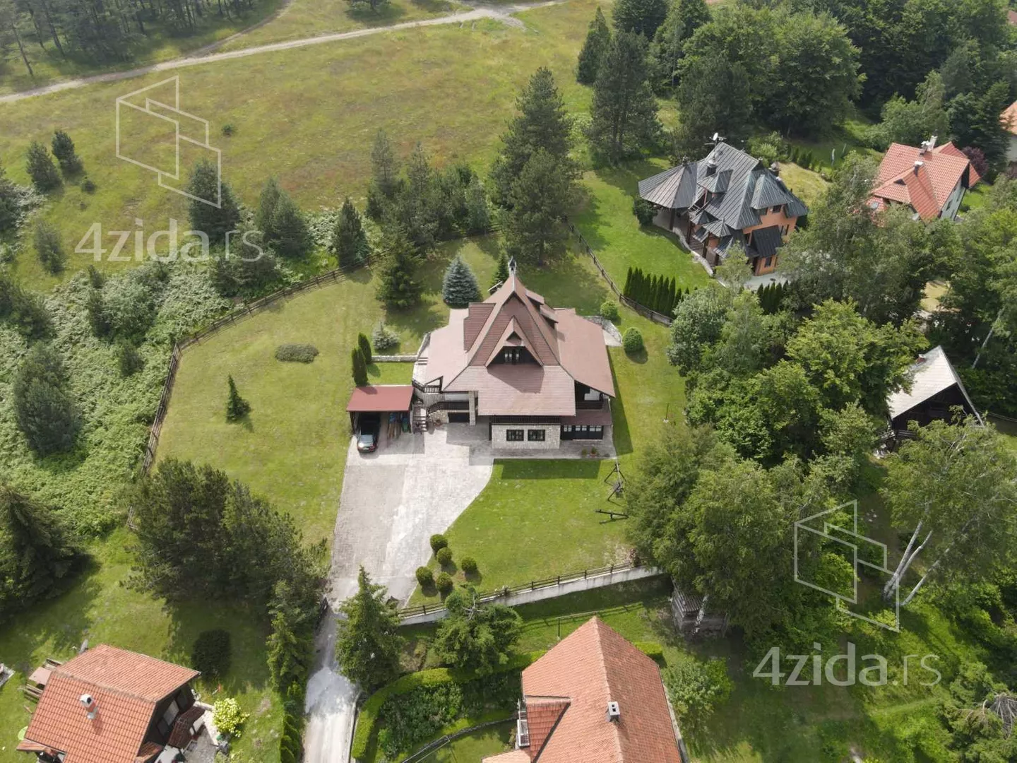 4-etažna kuća | 4zida