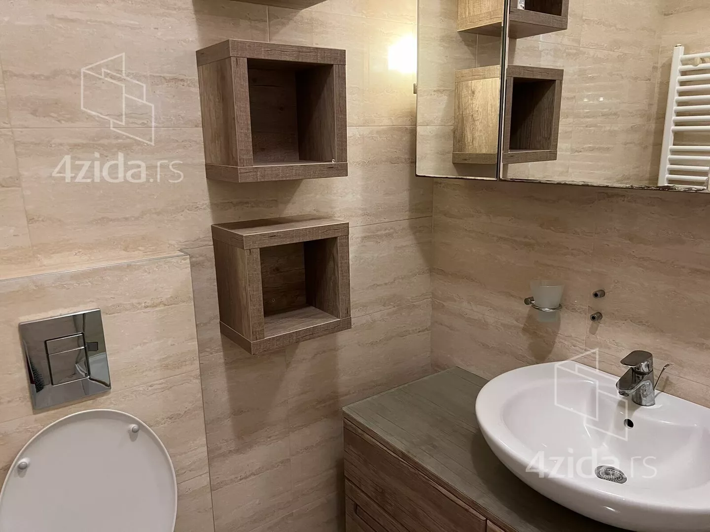 Jednoiposoban stan | 4zida