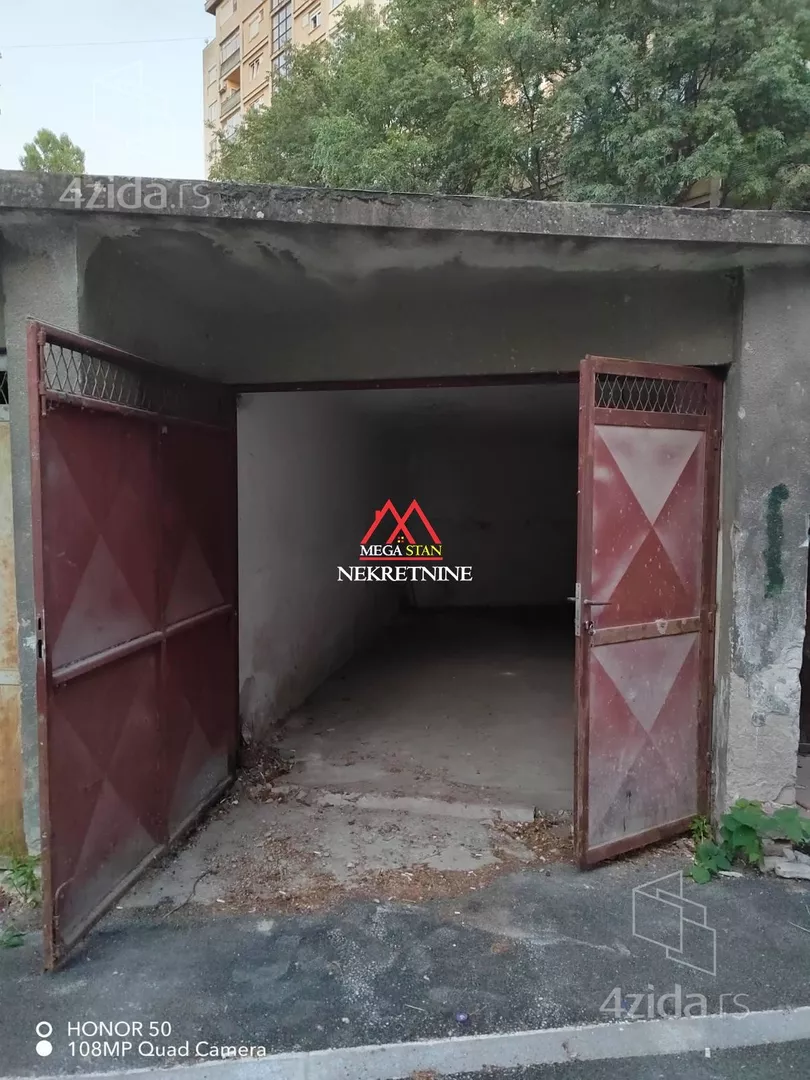 Garaža | 4zida