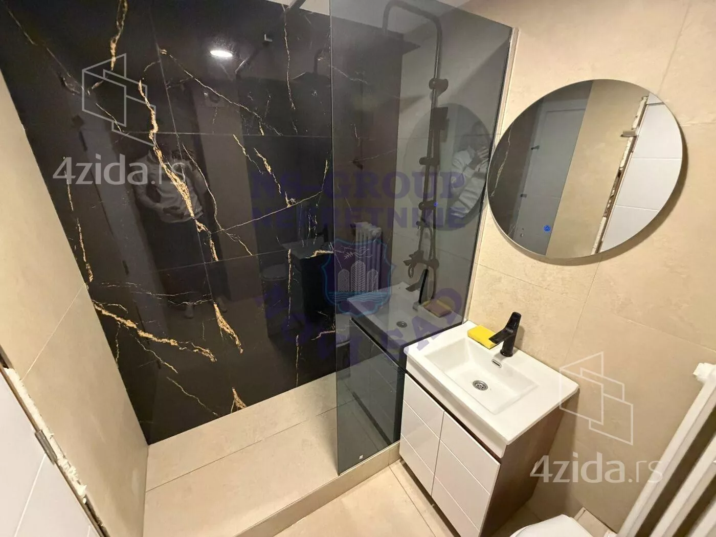 Jednoiposoban stan | 4zida