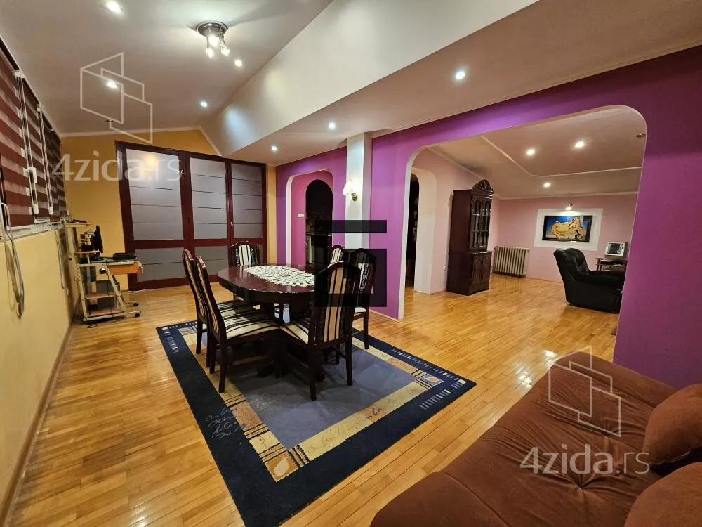 Četvorosoban stan | 4zida