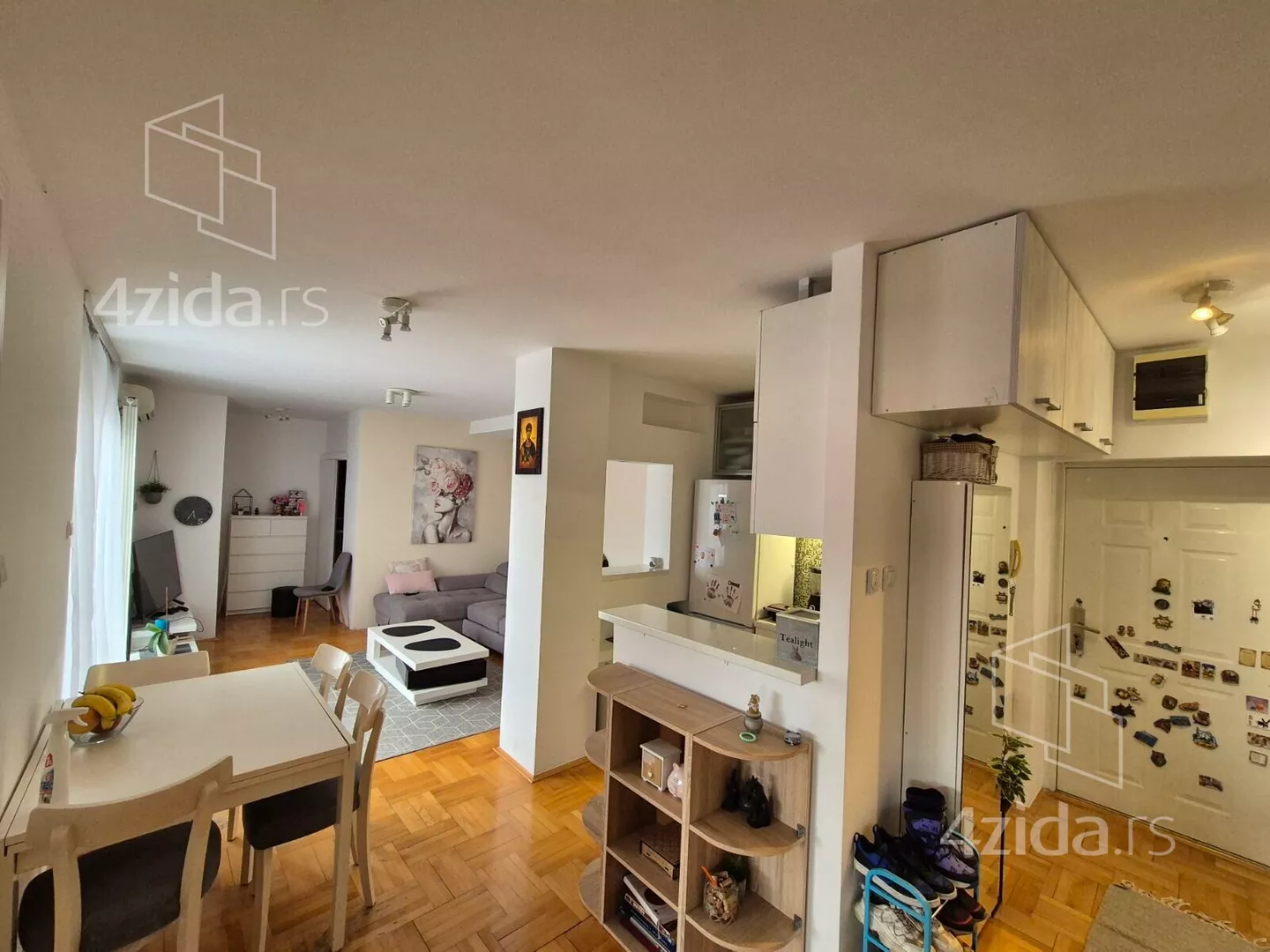 Dvoiposoban stan | 4zida