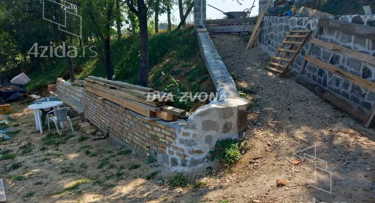Plac | 4zida