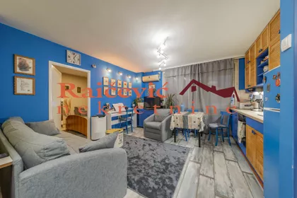 Ustanicka | 4zida.rs