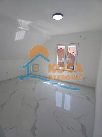 Cetinjska | 4zida.rs