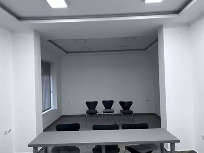 Radnička 10 | 4zida.rs