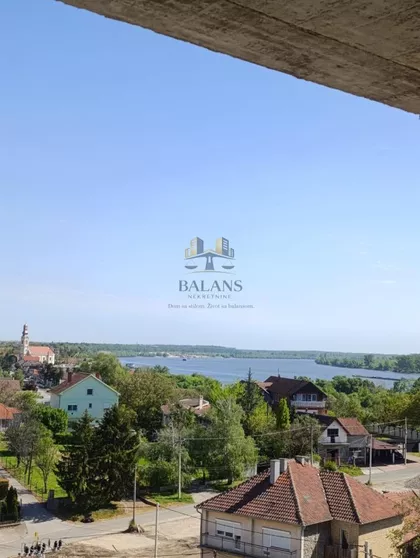 Stari Banovci | 4zida.rs