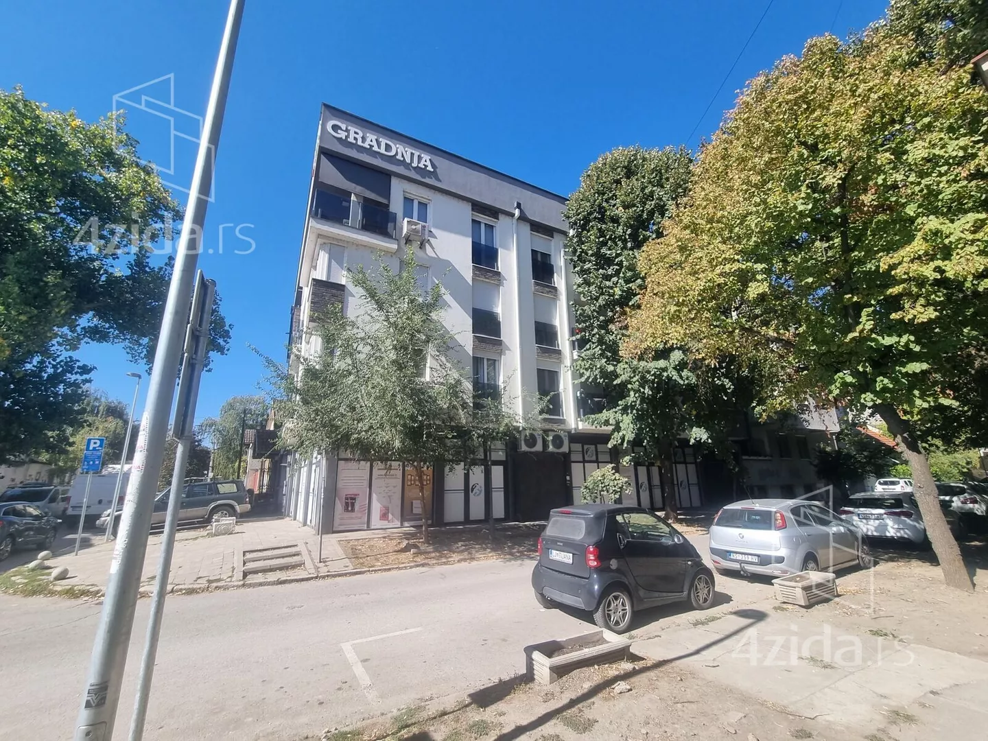 Garaža | 4zida