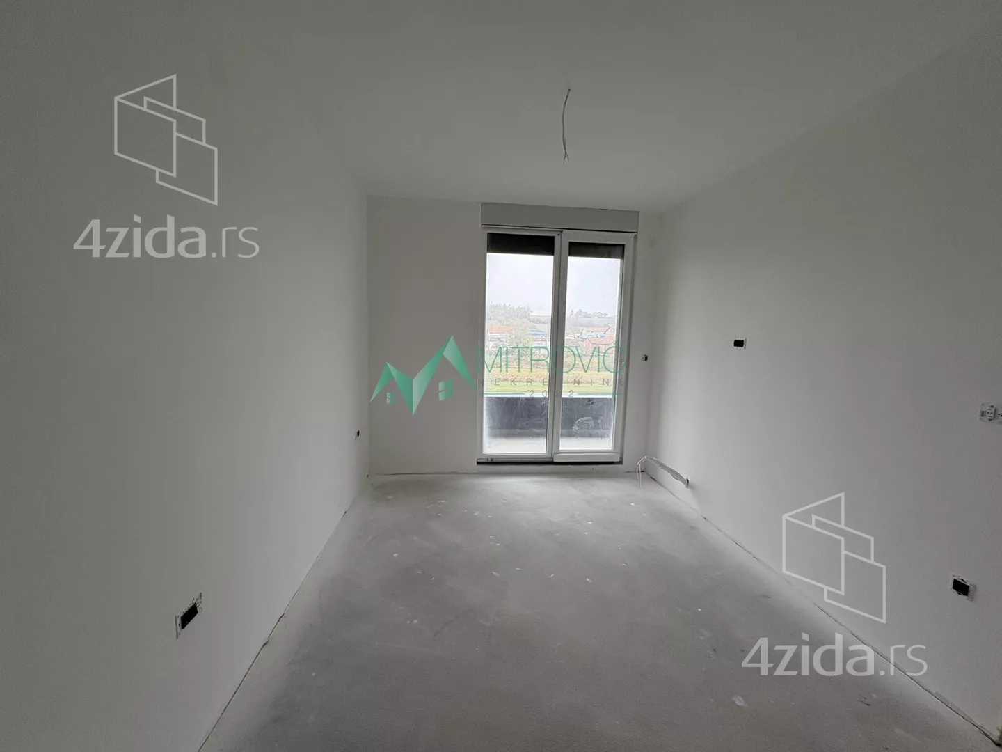 Četvoroiposoban stan | 4zida