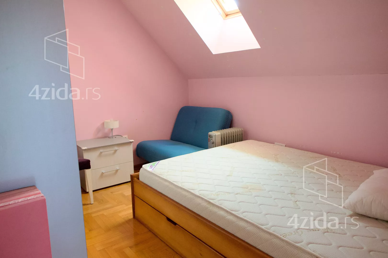 Troiposoban stan | 4zida