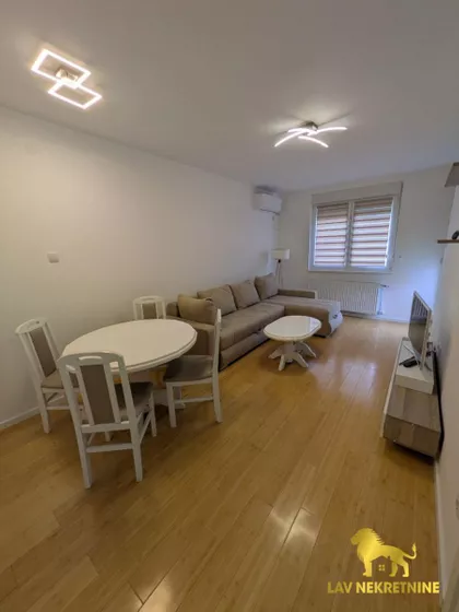 VESELINA MASLEŠE | 4zida.rs